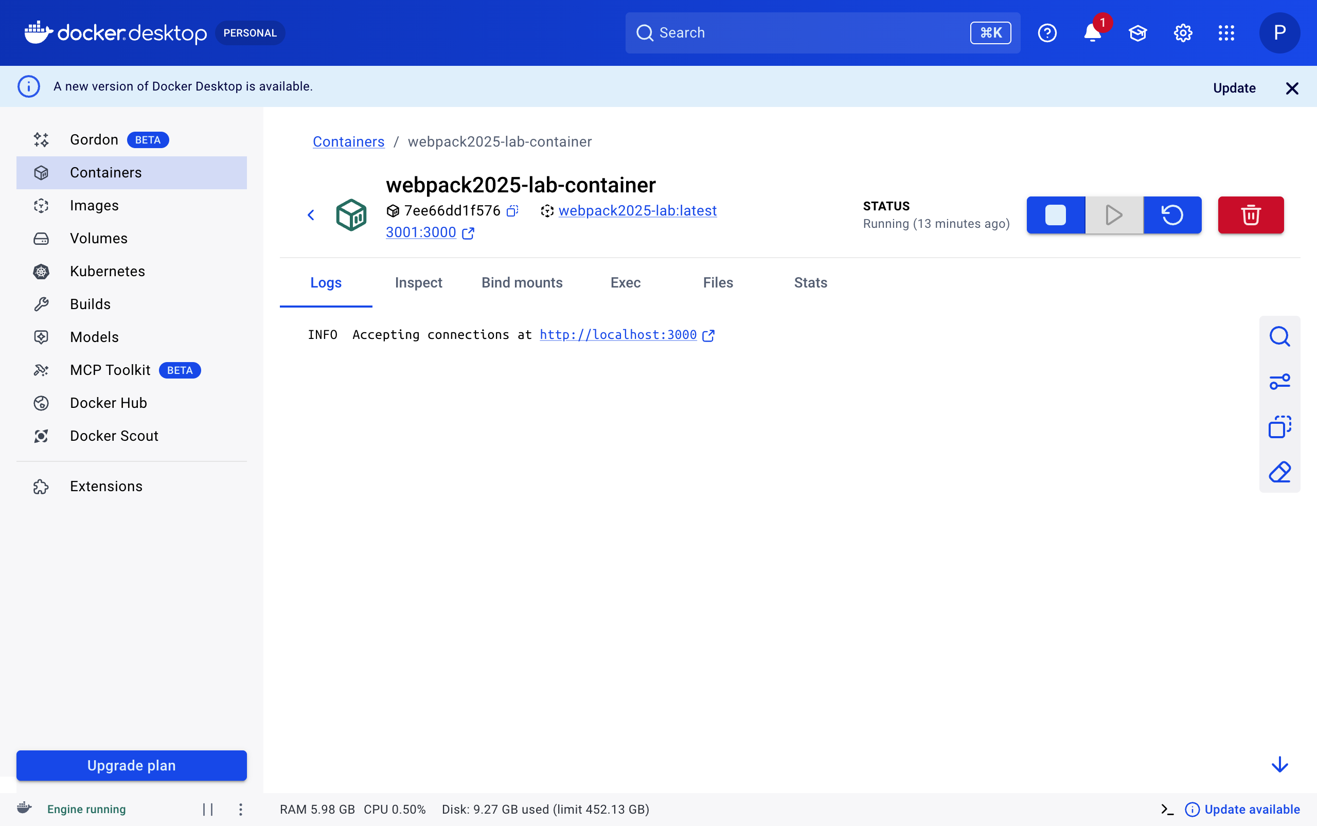 Скриншот вывода docker ps с запущенным контейнером